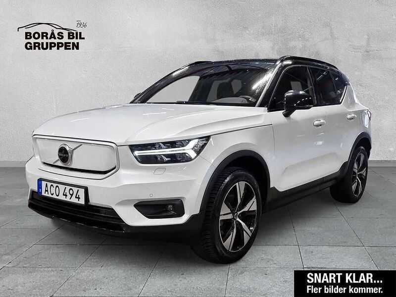 Vit Begagnad 2022 Volvo XC40 Plus SUV | 319 000 kr - Bild 1/4
