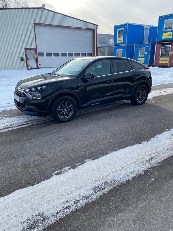 Begagnad Citroën e-C4 100 kW (136 HK) 2022