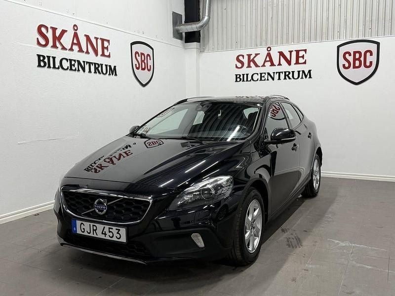 Begagnad Volvo V40 CC Momentum 116 HK (85 kW) 2014 Svart Kombi