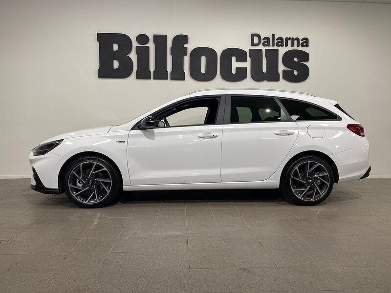 Begagnad Hyundai i30 N Line 160 HK (117 kW) 2020 Vit Halvkombi