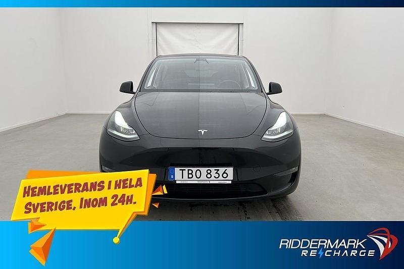 Begagnad Tesla Model Y Long Range AWD 378 kW (514 HK) 2023 Svart SUV