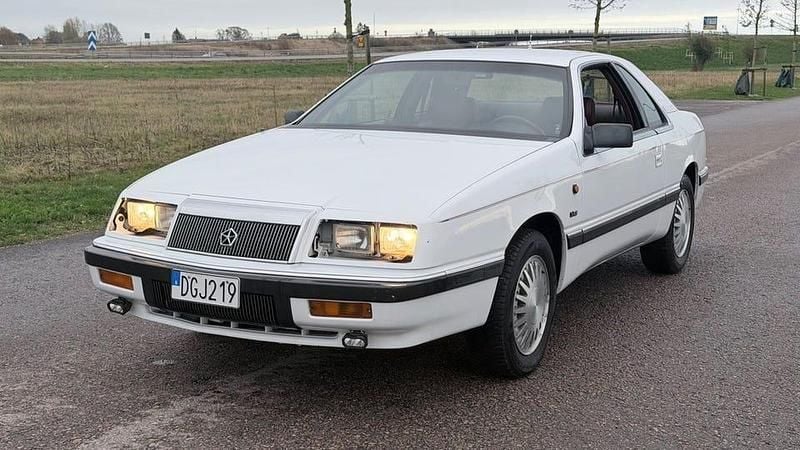 Begagnad Chrysler Le Baron 136 HK (100 kW) 1990 Vit Sportkupé