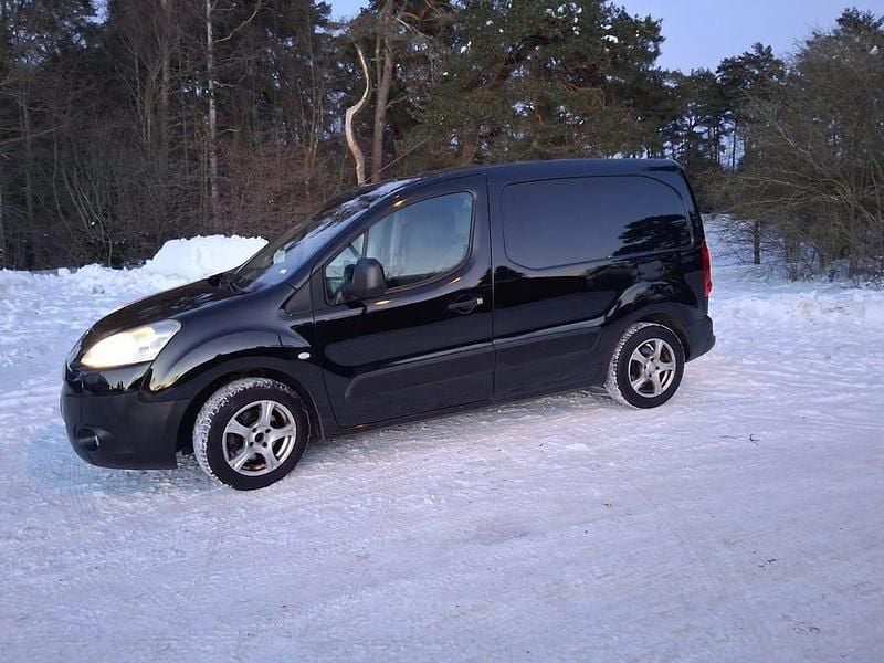 Svart Begagnad 2008 Peugeot Partner Minibuss | 34 500 kr (Marknadspris) - Bild 1/4