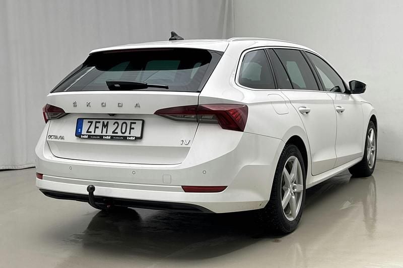 Begagnad Skoda Octavia 204 HK (150 kW) 2022 Vit Kombi