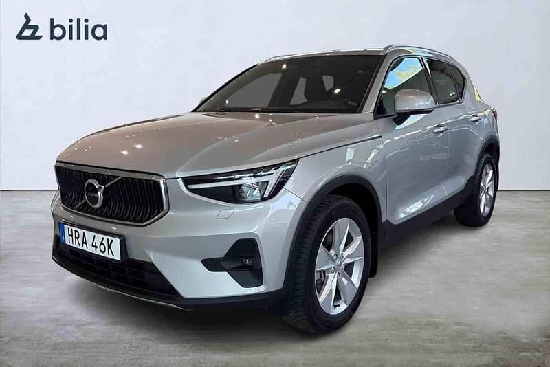 Silver Begagnad 2024 Volvo XC40 Core SUV | 349 900 kr (Marknadspris) - Bild 1/1