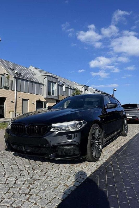 Begagnad 2018 BMW 530 M Sport Kombi | 290 000 kr - Bild 1/4