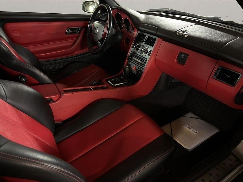 Begagnad Mercedes SLK200 136 HK (100 kW) 1998 Ljusgrå Cab