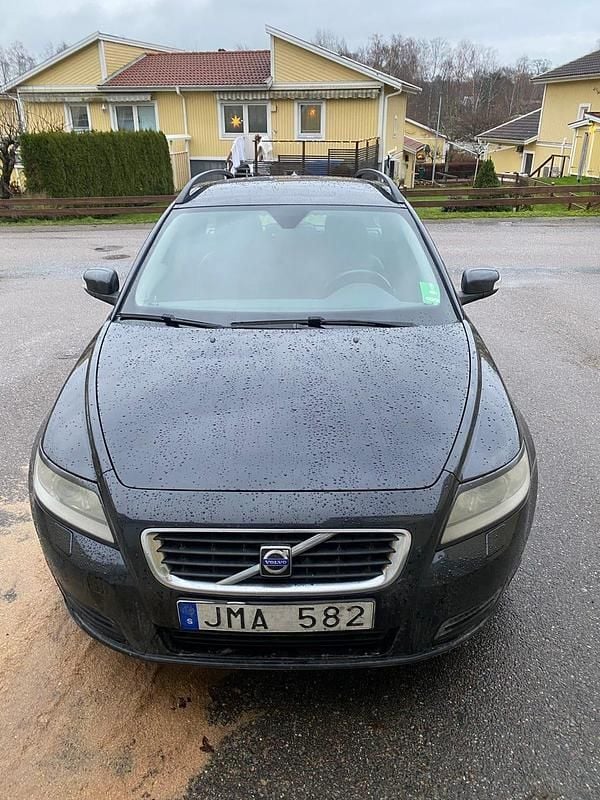 Begagnad 2008 Volvo V50 Kombi | 49 999 kr (Marknadspris) - Bild 1/4