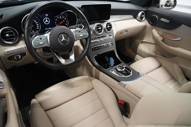 Begagnad Mercedes C300 AMG 258 HK (189 kW) 2022 Grå Sportkupé