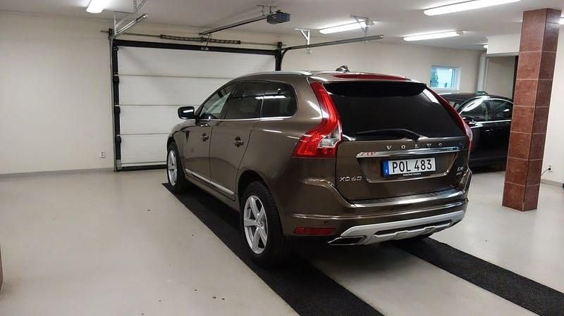 Begagnad Volvo XC60 Summum 181 HK (133 kW) 2014 Brun SUV