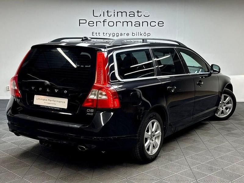 Begagnad Volvo V70 Momentum 215 HK (158 kW) 2012 Svart Kombi