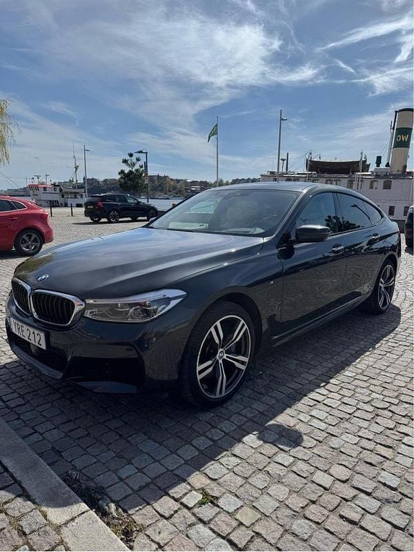 Grå Begagnad 2018 BMW 630 M Sport Sportkupé | 399 000 kr (Lite dyr) - Bild 1/4