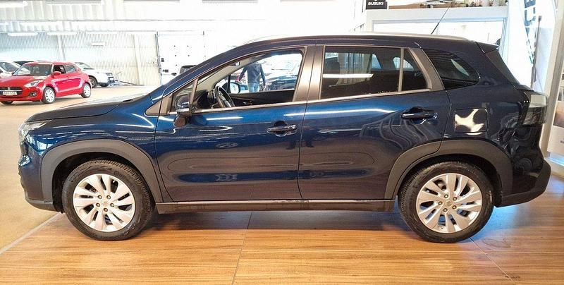 Begagnad Suzuki SX4 S-Cross 129 HK (94 kW) 2023 Blå SUV