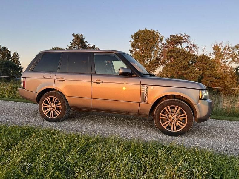 Grå Begagnad 2012 Land Rover Range Rover SUV | 195 000 kr - Bild 1/4