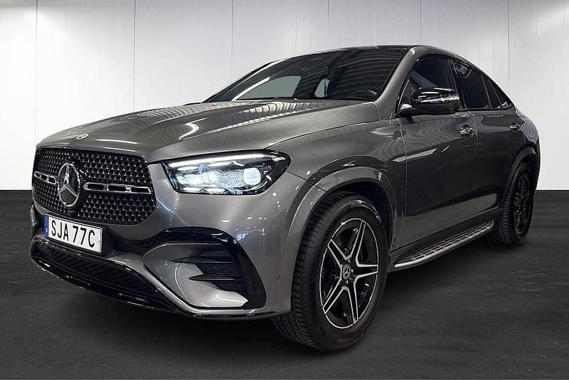 Grå Begagnad 2024 Mercedes GLE350 AMG Line Premium Sportkupé | 909 000 kr (Superpris) - Bild 1/4