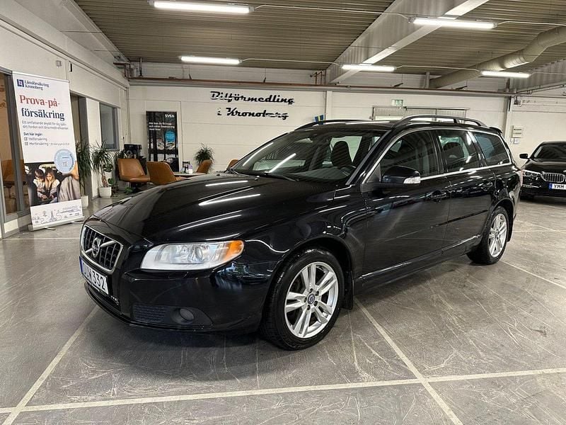 Svart Begagnad 2010 Volvo V70 Momentum Kombi | 79 900 kr (Marknadspris) - Bild 1/4