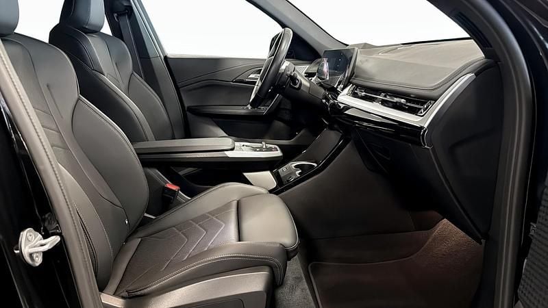 Ny BMW X1 Comfort Edition 2025 Svart SUV