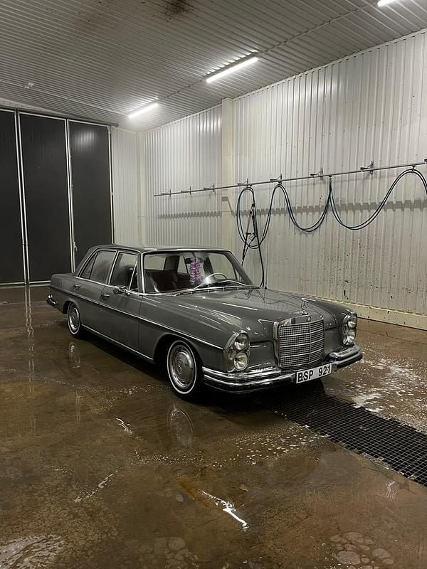 Begagnad 1969 Mercedes 280 SE Sedan | 95 000 kr - Bild 1/4