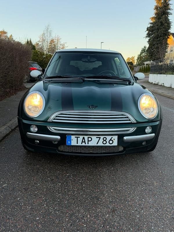 Begagnad 2002 Mini Cooper Halvkombi | 30 950 kr (Lite dyr) - Bild 1/4