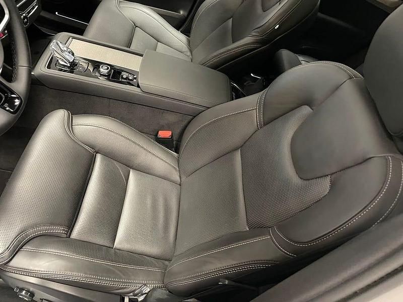 Begagnad Volvo XC90 Ultra 462 HK (339 kW) 2025 Silver SUV