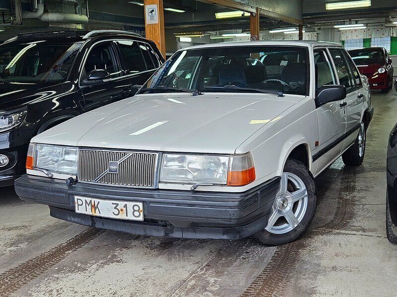 Vit Begagnad 1993 Volvo 940 Sedan | 49 999 kr - Bild 1/4