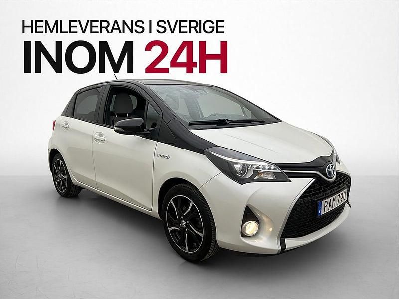 Begagnad Toyota Yaris Hybrid Style 101 HK (74 kW) 2016 Vit Halvkombi