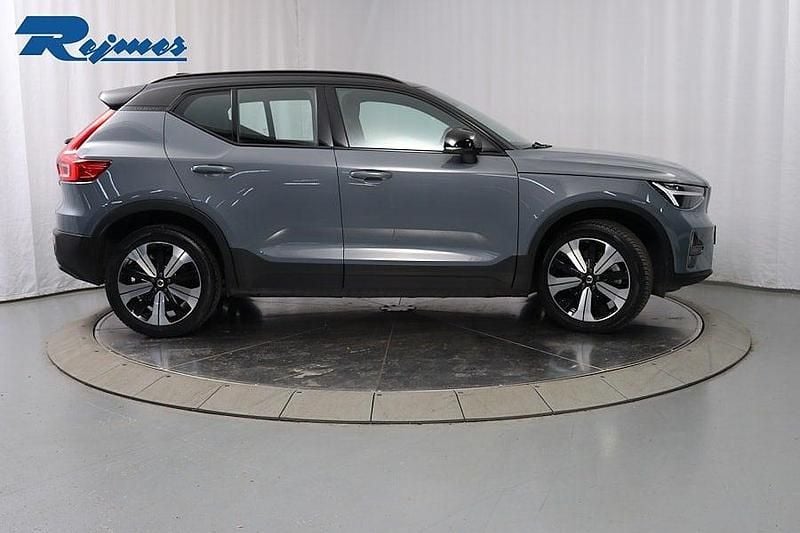 Begagnad Volvo XC40 Core 185 kW (252 HK) 2022 Grå (thunder grey metallic) SUV