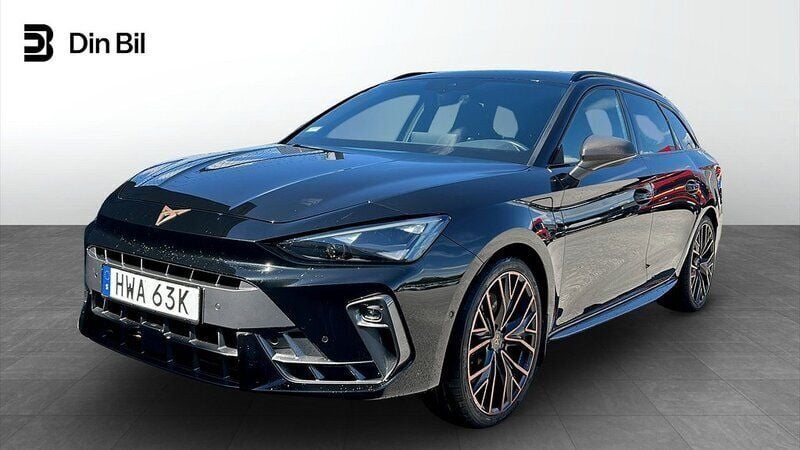 Svart (midnight black metallic) Begagnad 2024 Cupra Leon VZ Kombi | 489 000 kr - Bild 1/2