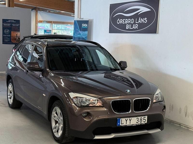 Brun Begagnad 2012 BMW X1 SUV | 109 900 kr (Marknadspris) - Bild 1/4