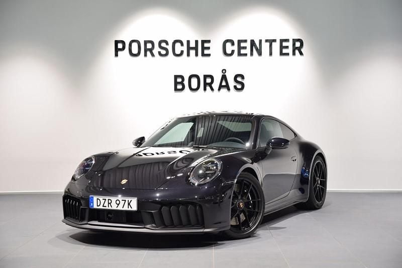Begagnad 2025 Porsche 911 Carrera GTS Sportkupé | 2 190 200 kr - Bild 1/4