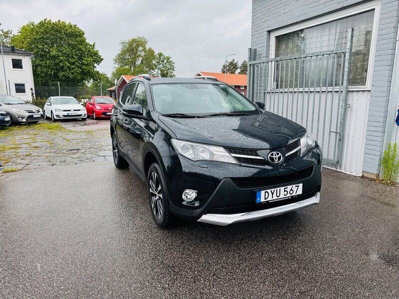 Mörkblå Begagnad 2014 Toyota RAV4 Edition SUV | 179 900 kr (Lite dyr) - Bild 1/4