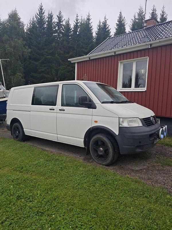 Vit Begagnad 2006 VW T5 Van | 50 000 kr (Superpris) - Bild 1/4
