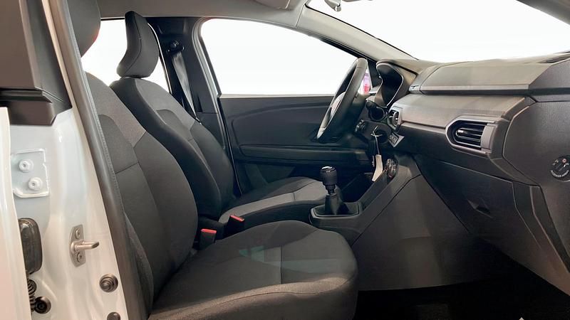 Ny Dacia Sandero 91 HK (66 kW) 2025 Vit Halvkombi