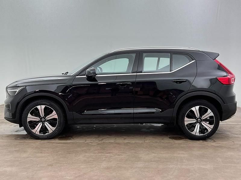Begagnad Volvo XC40 Plus 129 HK (94 kW) 2022 Svart SUV