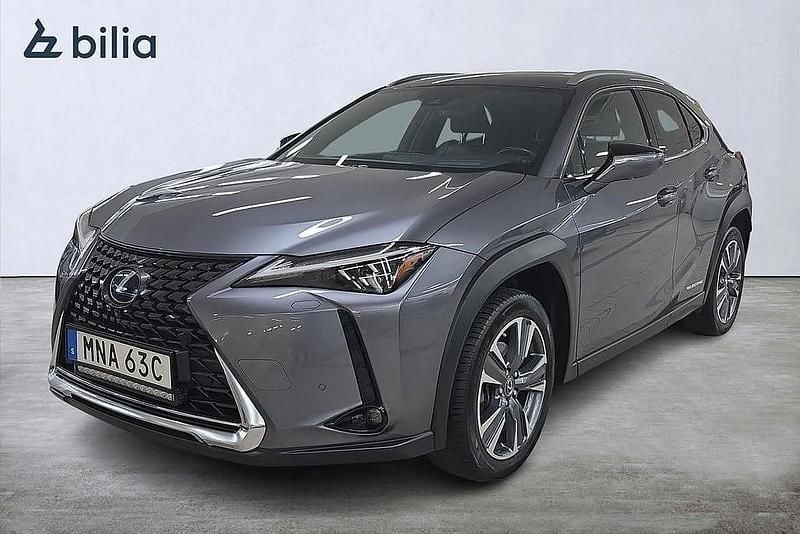 Grå Begagnad 2021 Lexus UX 300e Luxury Line SUV | 259 000 kr - Bild 1/3