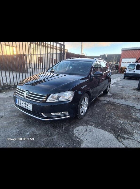 Svart Begagnad 2012 VW Passat GT Kombi | 75 999 kr (Bra pris) - Bild 1/4