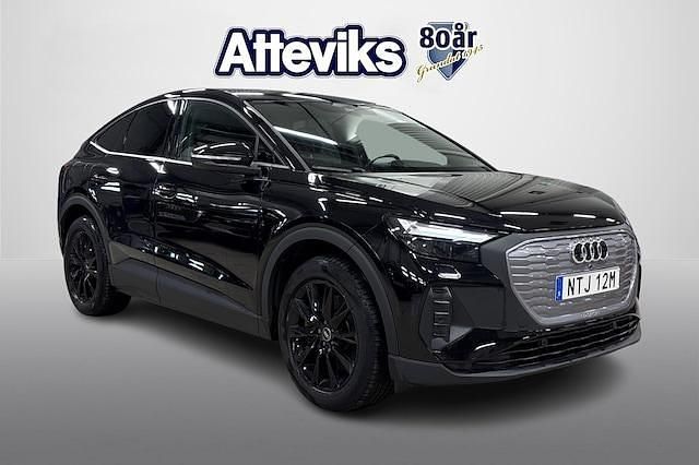 Begagnad Audi Q4 Sportback e-tron Proline 150 kW (204 HK) 2023 Mytsvart metallic SUV