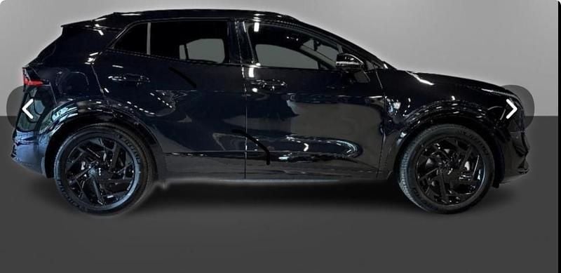 Svart Begagnad 2025 Kia Sportage GT-Line SUV | 438 000 kr (Marknadspris) - Bild 1/4