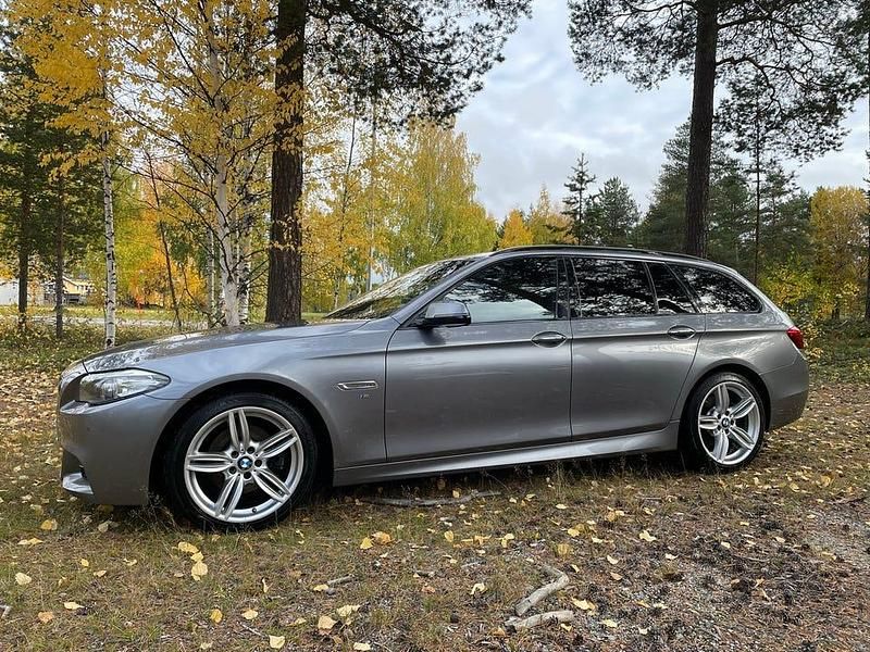 Begagnad 2017 BMW 520 Kombi | 205 000 kr (Marknadspris) - Bild 1/4