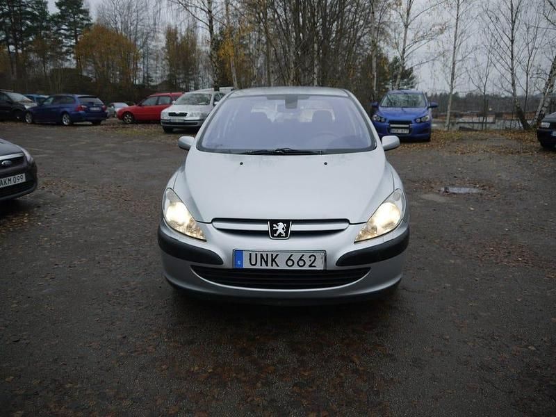 Begagnad Peugeot 307 109 HK (80 kW) 2004 Ljusgrå (grå) Halvkombi