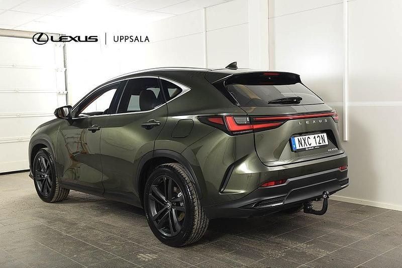 Begagnad Lexus NX450h+ Executive Line 309 HK (227 kW) 2024 Grön metallic SUV