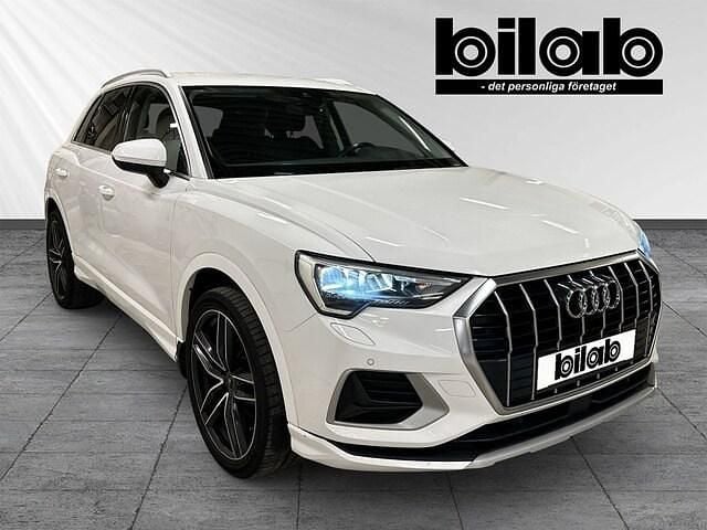 Ibisvit Begagnad 2019 Audi Q3 Advanced Plus SUV | 249 000 kr (Lite dyr) - Bild 1/4