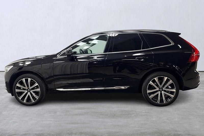 Begagnad Volvo XC60 Plus 355 HK (261 kW) 2024 Svart SUV