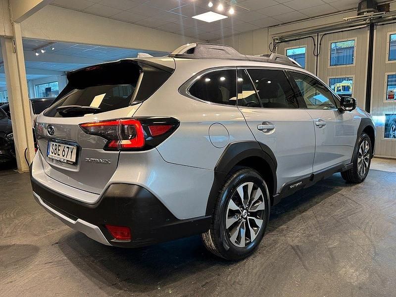 Begagnad Subaru Outback 169 HK (124 kW) 2022 Silver SUV