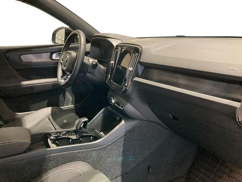 Begagnad Volvo XC40 Ultimate 214 HK (157 kW) 2023 Blå SUV