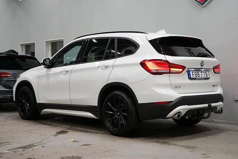 Begagnad BMW X1 Sport Line 190 HK (139 kW) 2021 Vit SUV