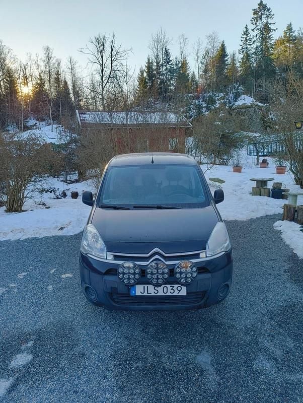 Begagnad Citroën Berlingo 75 HK (55 kW) 2015 Minibuss