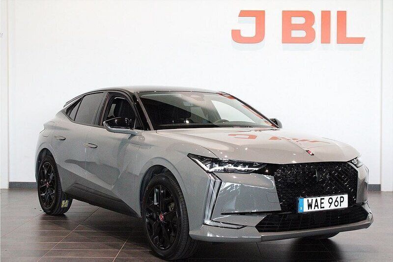 Grå Begagnad 2022 DS Automobiles DS4 Performance Halvkombi | 399 900 kr - Bild 1/4