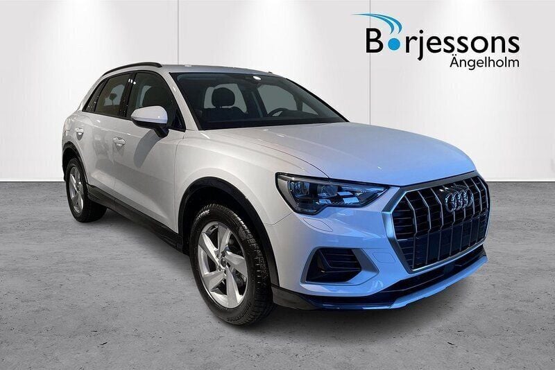 Ny 2025 Audi Q3 Advanced Plus SUV | 399 000 kr (Marknadspris) - Bild 1/4