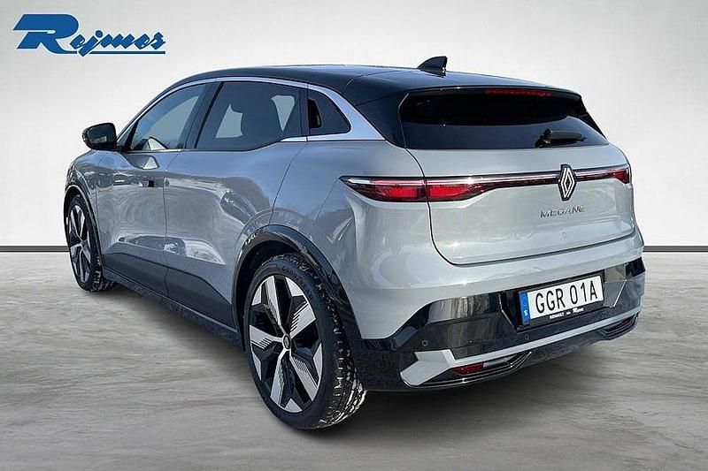 Begagnad Renault Mégane Techno 161 kW (220 HK) 2023 Grå Kombi